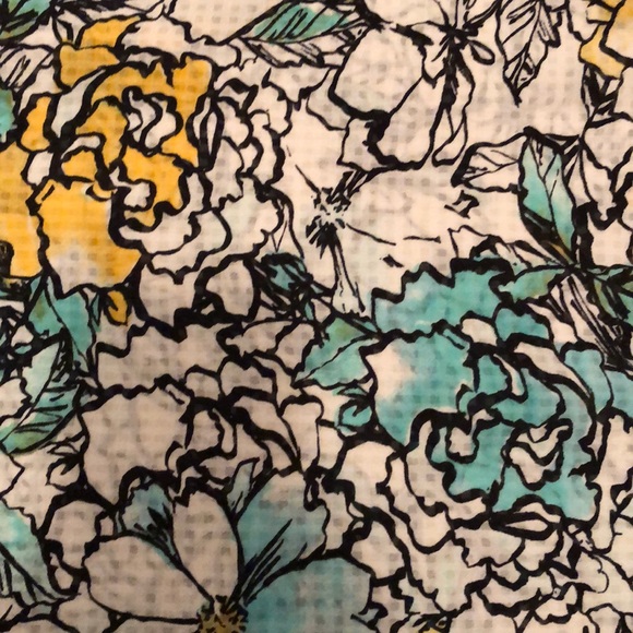 The Limited Floral Top - Picture 3 of 3